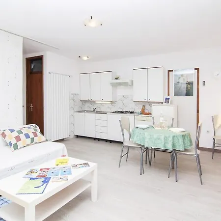 Studio In With Seaview, Terrace, Air Condition, Dishwasher Apartment *